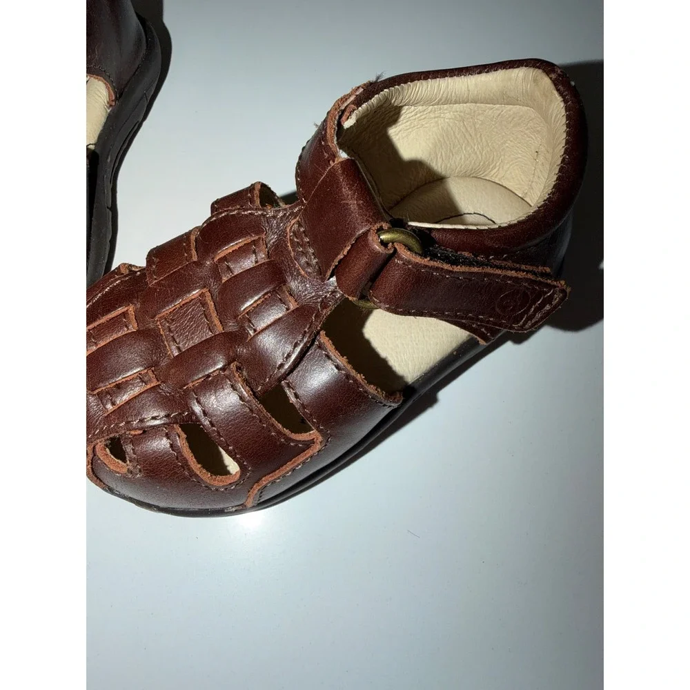 Stride Rite SRT Harper Boys Brown Leather Fisherman Sandals Size 5M BB40621